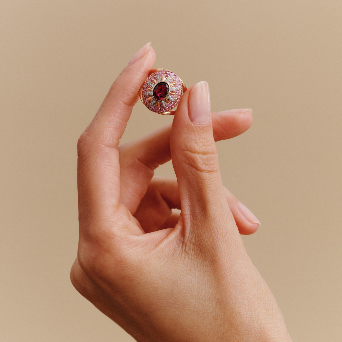 Pink Sapphire vs Pink Tourmaline: How to Choose Your Pink Gemstone